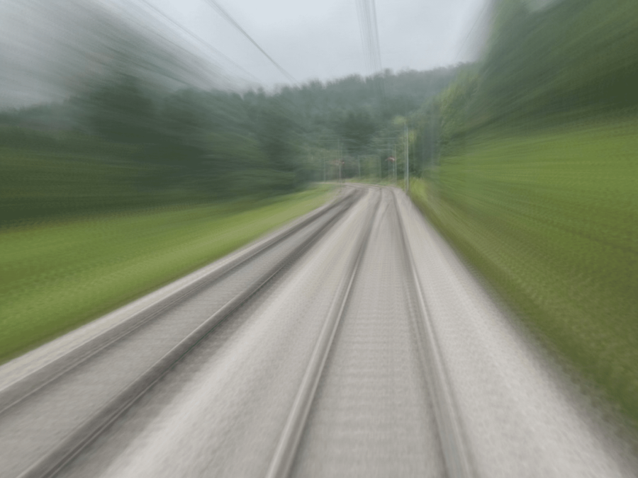 High-speed rail track symbolising strategic procurement and commercial project management for international rolling stock programmes by PROSE.